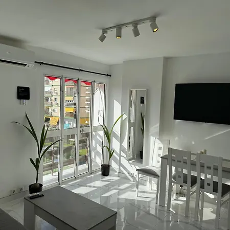 Santa Ana Apartment *